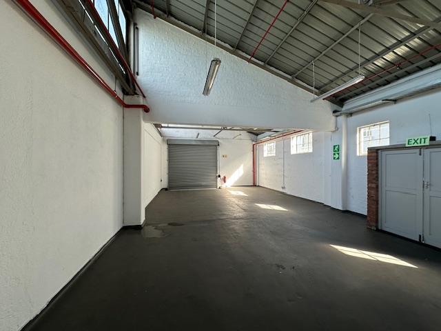 To Let commercial Property for Rent in Maitland Western Cape